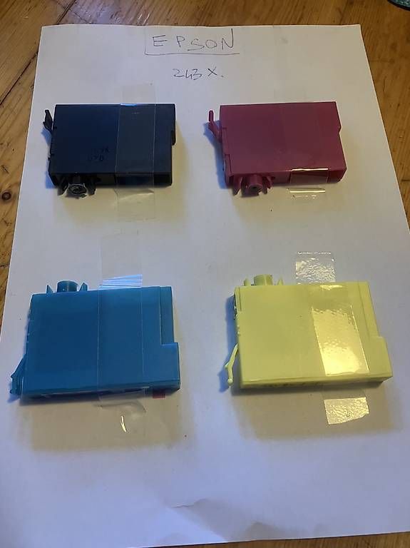 Cartucce per stampanti & toner: Cartouches EPSON neuves 243x – Usato da Genève venduto da sbo_ks28