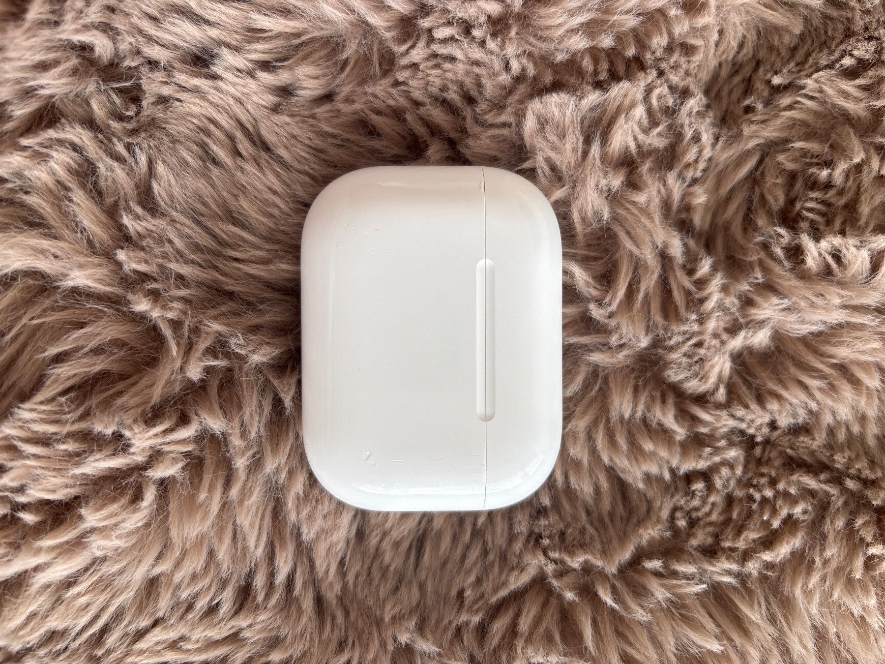 Apple Caricabatterie: Apple AirPods Pro 2 Case – Usato da Châtelaine venduto da Cedricgbj 1