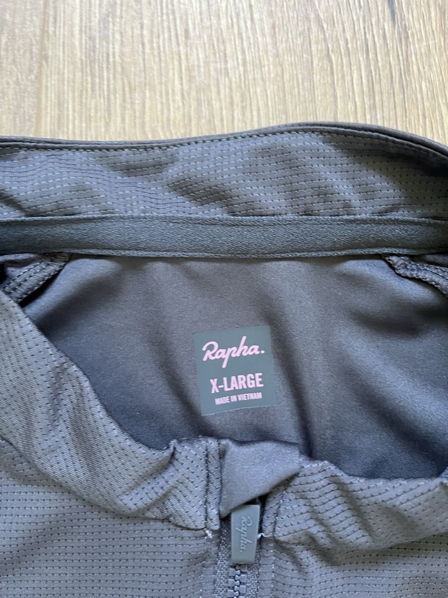 Rapha Canottiere & Pantaloni: Rapha Pro Team Training Jersey – Usato da Dallenwil venduto da MuchsFichi 1