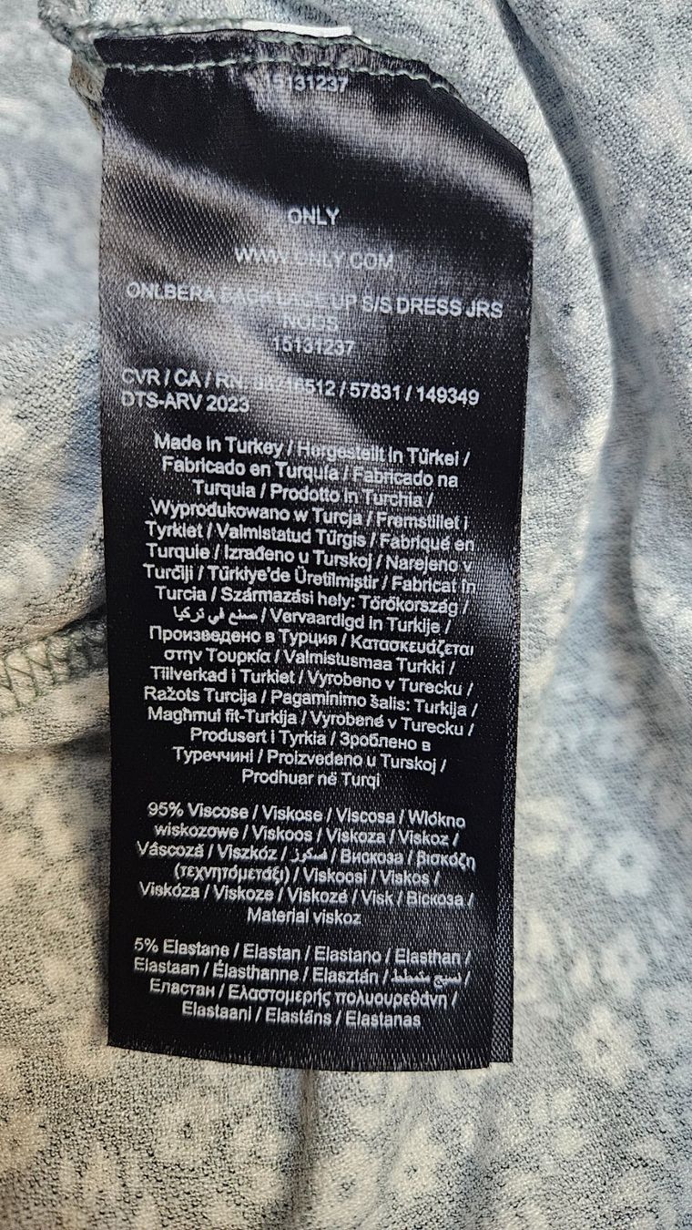 Only Vestiti: Kleid – Nuovo (secondo la descrizione) da Münchenbuchsee venduto da Yothu 4
