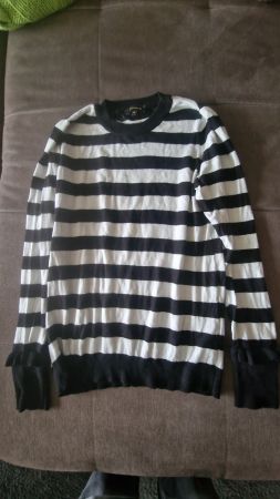 More & More Pullover