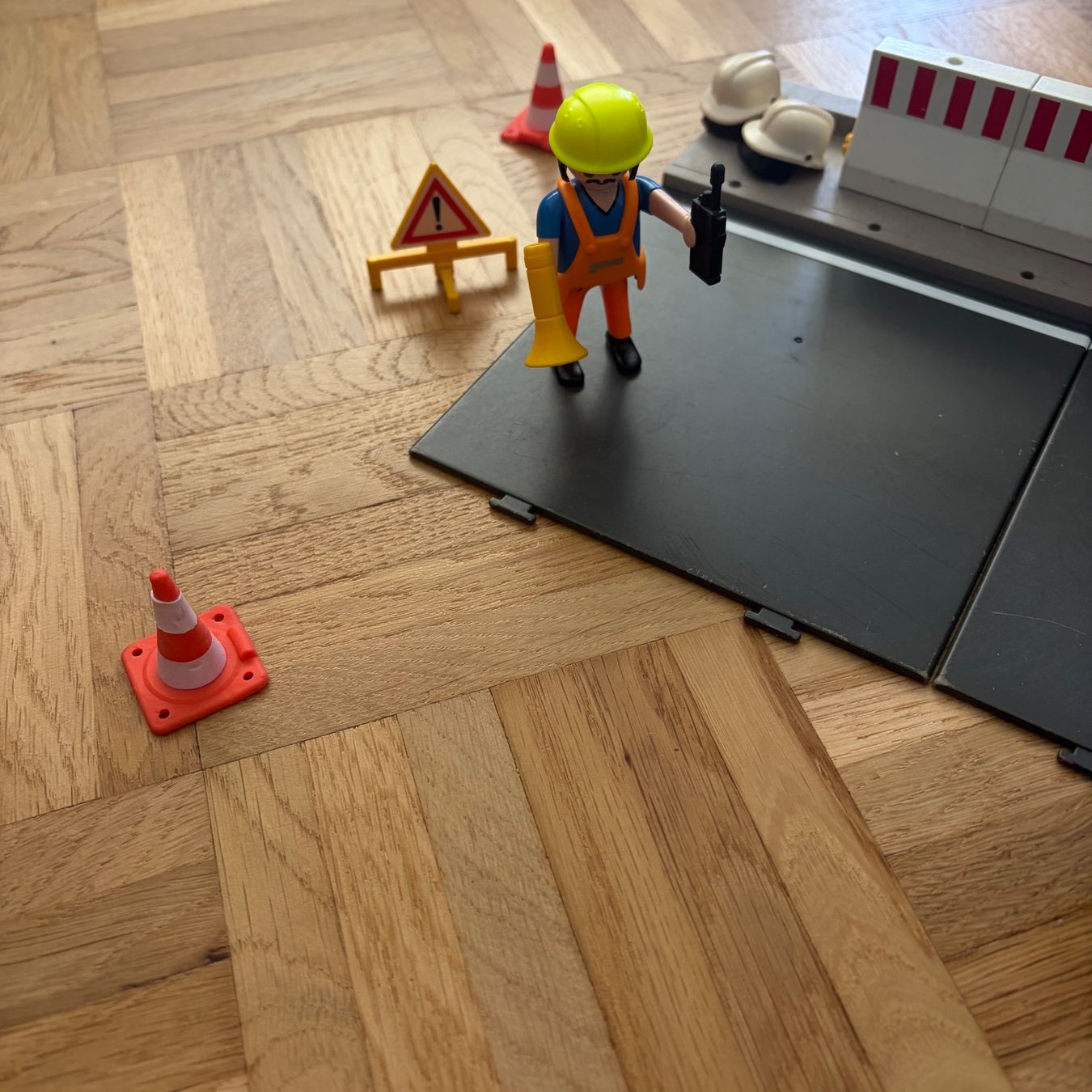 Playmobil Giocattoli: Strassenarbeiter mit ZUbehör – Usato da Gossau ZH venduto da Daniela710 4