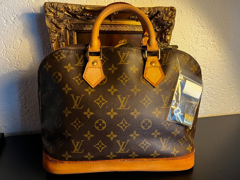 Louis Vuitton Borse da donna: Louis Vuitton Alma Handtasche 1994 – Usato da Winterthur venduto da Dejv 2