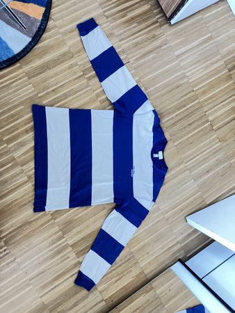 Longsleeve -Everything is connected H&M 