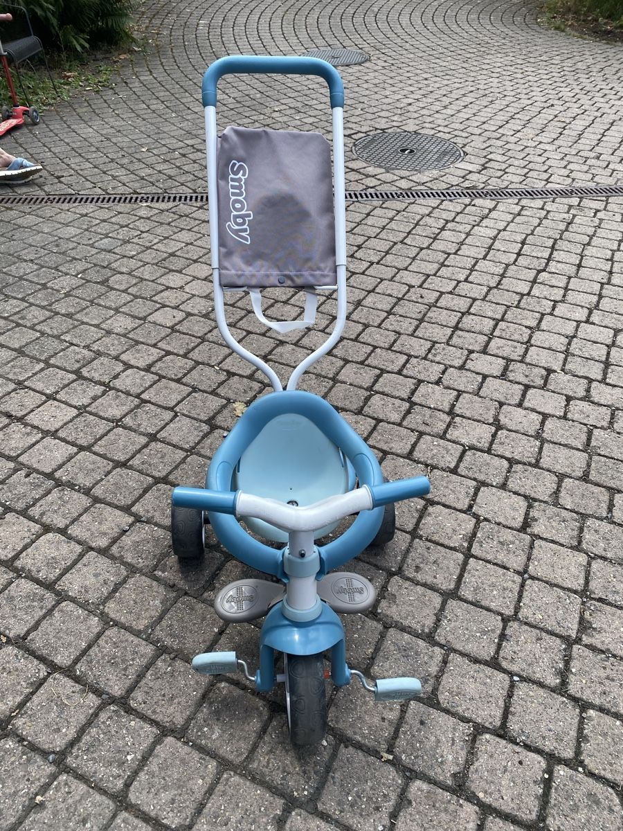 Smoby Fahrzeuge für Kinder: Smoby Dreirad – Gebraucht aus Werdenberg von Margeli