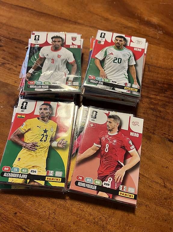 Carte collezionabili: 200 Panini WM 2026 – Usato da Rumlikon venduto da Naoona