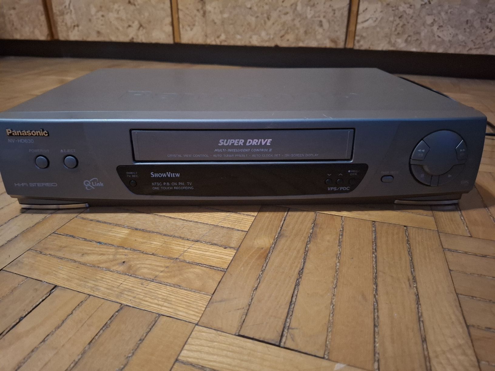 Panasonic Registratori: Panasonic NV-HD630 Videorecorder - Retro! – Usato da Hunzenschwil venduto da Hardrock6