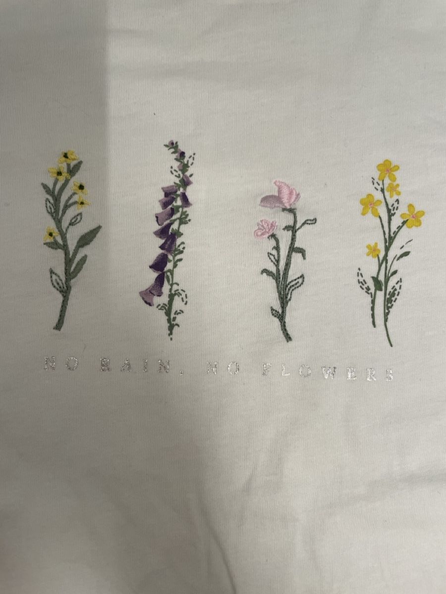 C&A T-shirt: weisses T-Shirt mit Blumendetails – Nuovo (secondo la descrizione) da Huttwil venduto da mir_ghn5 1