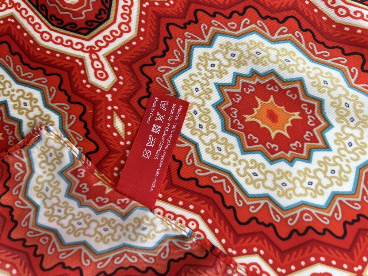 Foulard & Sciarpe: L’OREAL Luxe Scarf red patterned new – Nuovo (secondo la descrizione) da Saland venduto da ele_vc96 2