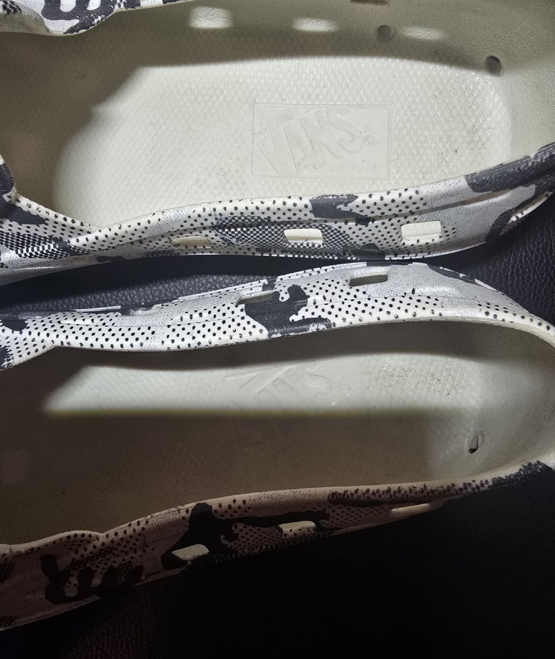 Vans Herrenschuhe: Vans x Crocs Camouflage Grösse 41 – Gebraucht aus Wangs von Restposten.Garage 2