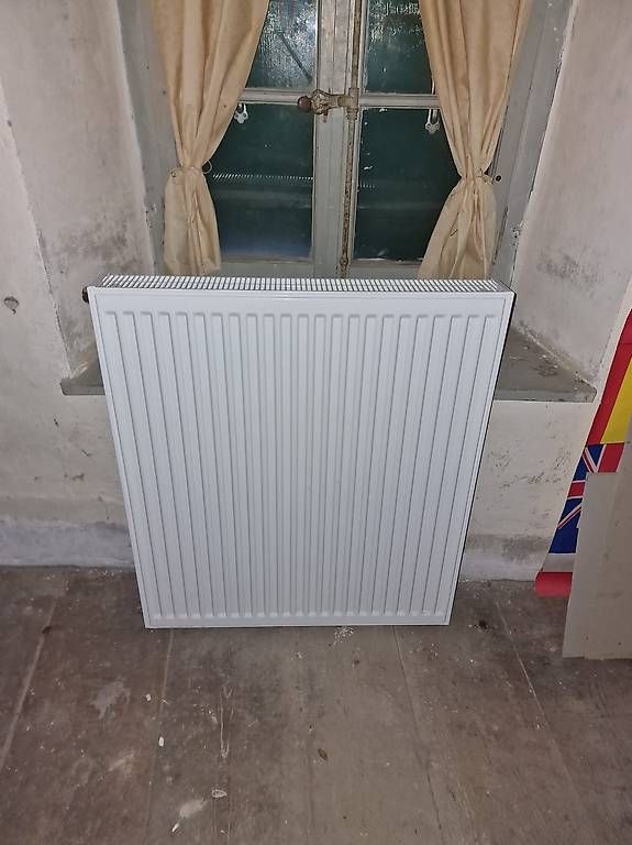 Heizgeräte: Radiateur neuf – Gebraucht aus Orny von Jcm