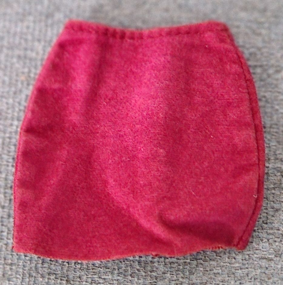 Bambole: jupe pour Barbie – Usato da Couvet venduto da Pioune