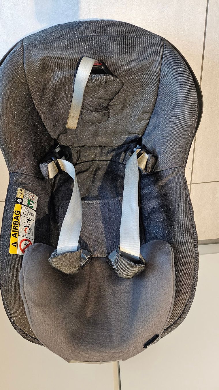 Maxi-Cosi Seggiolini per auto: Maxi Cosi 2Way Pearl - als Zweitsitz – Difettoso da Othmarsingen venduto da svetze