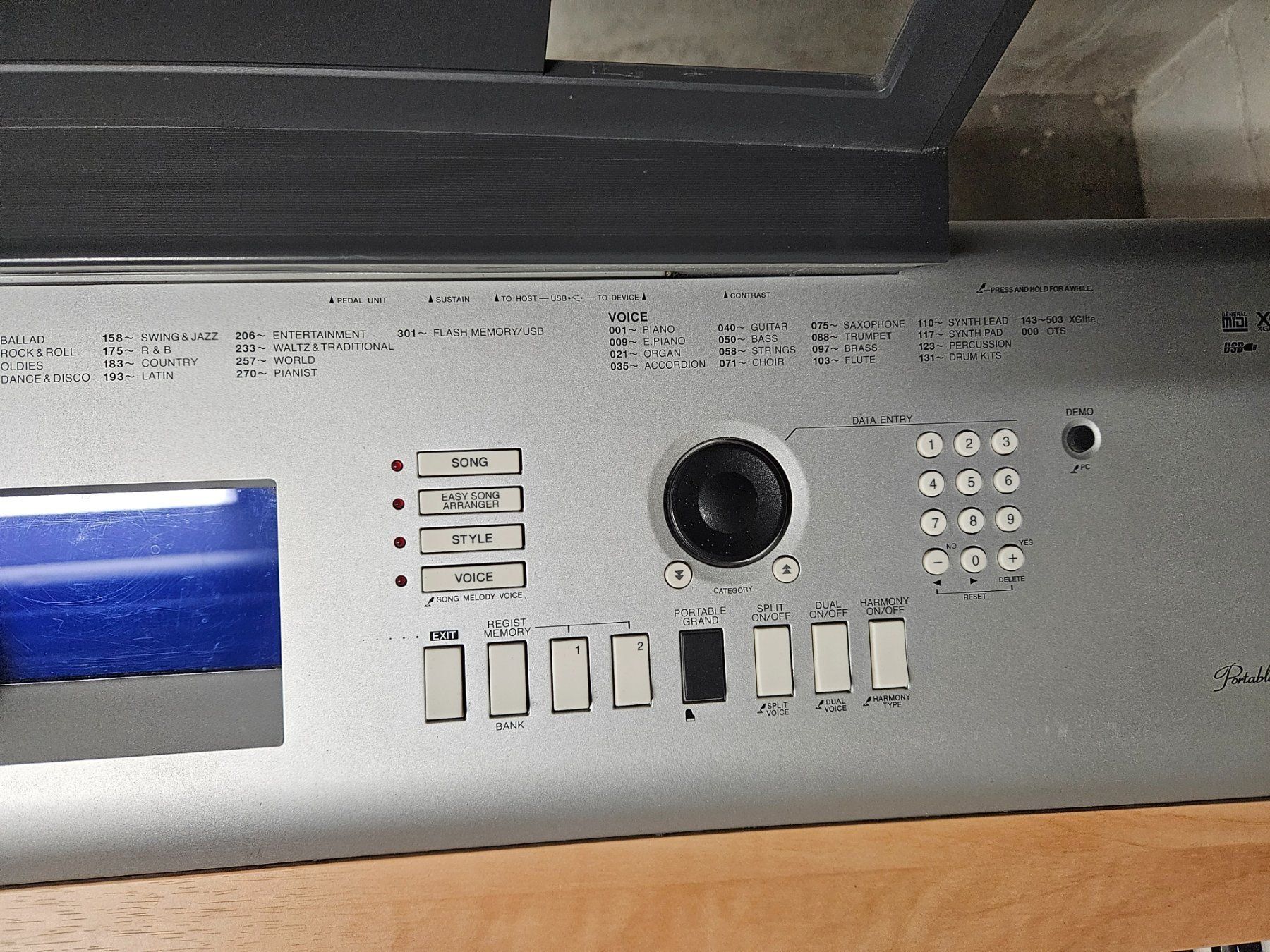 Yamaha Musikinstrumente: Keyboard Portable Frand DGX-630 – Gebraucht aus Kestenholz von cvx_889vv 7