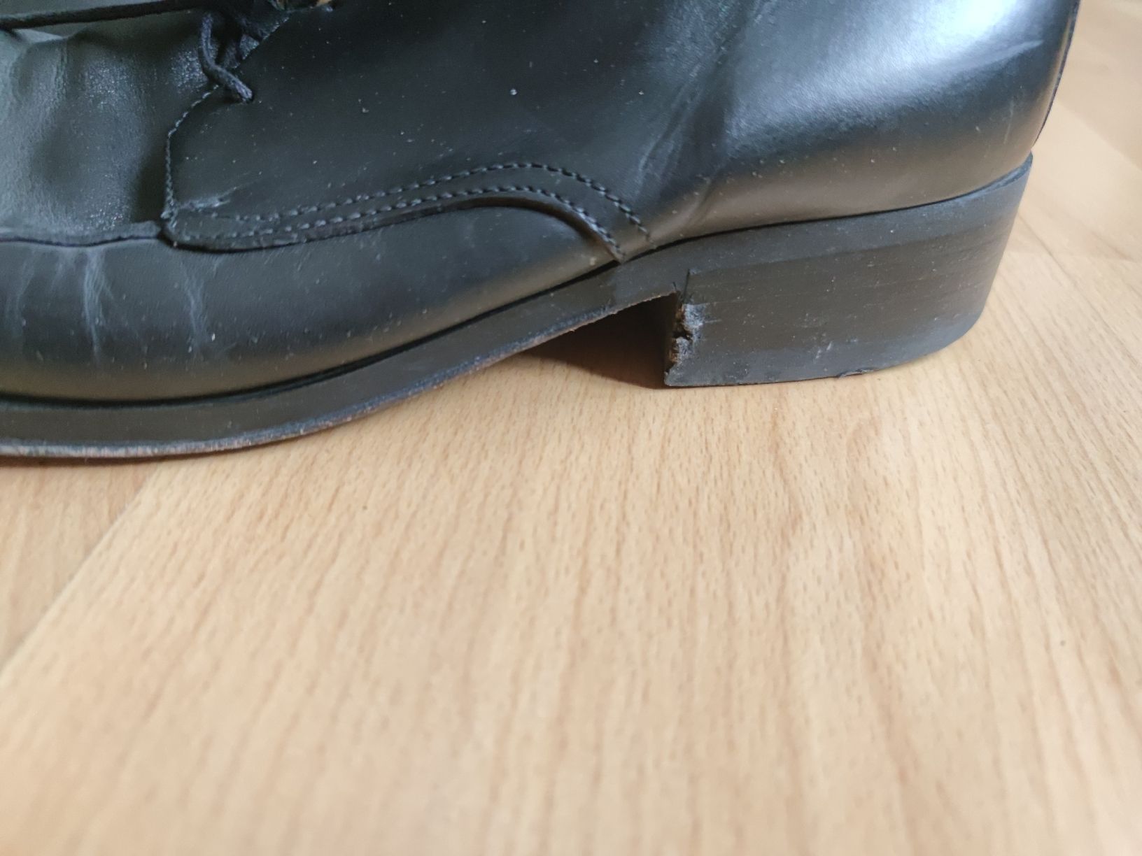 Scarpe da uomo: 46 Größe  – Usato da Meggen venduto da Malecifent 7