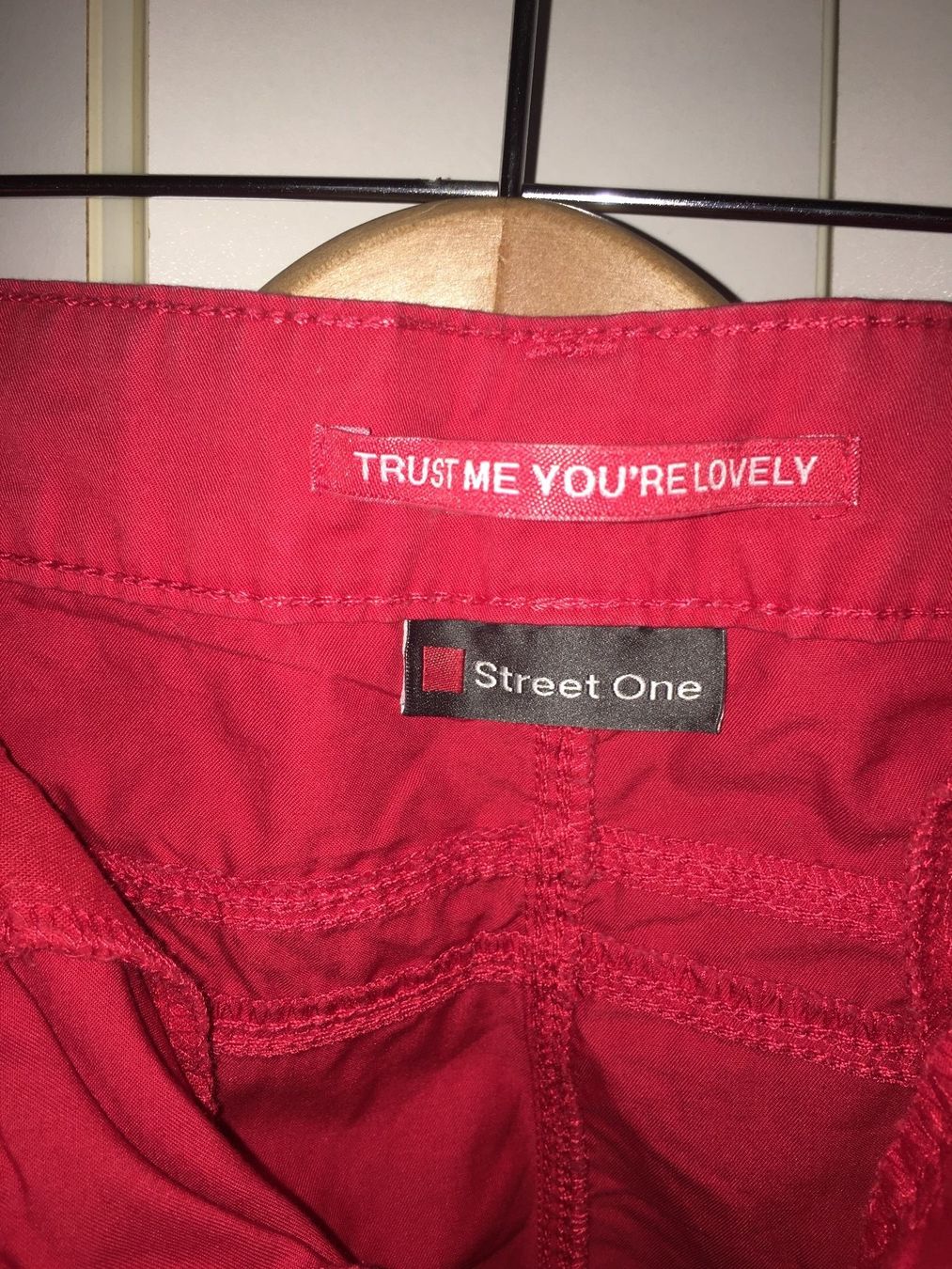 Pantaloni: Sommerhose,Gr.42,rot,Street One – Usato da Arni AG venduto da Mimo007 3