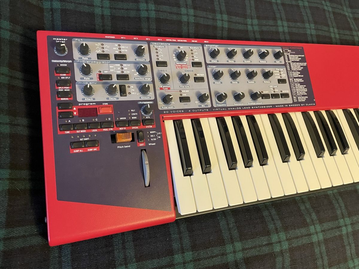 Clavia Strumenti musicali: Clavia Nord Lead 2x – Usato da Steckborn venduto da Bliss01 1