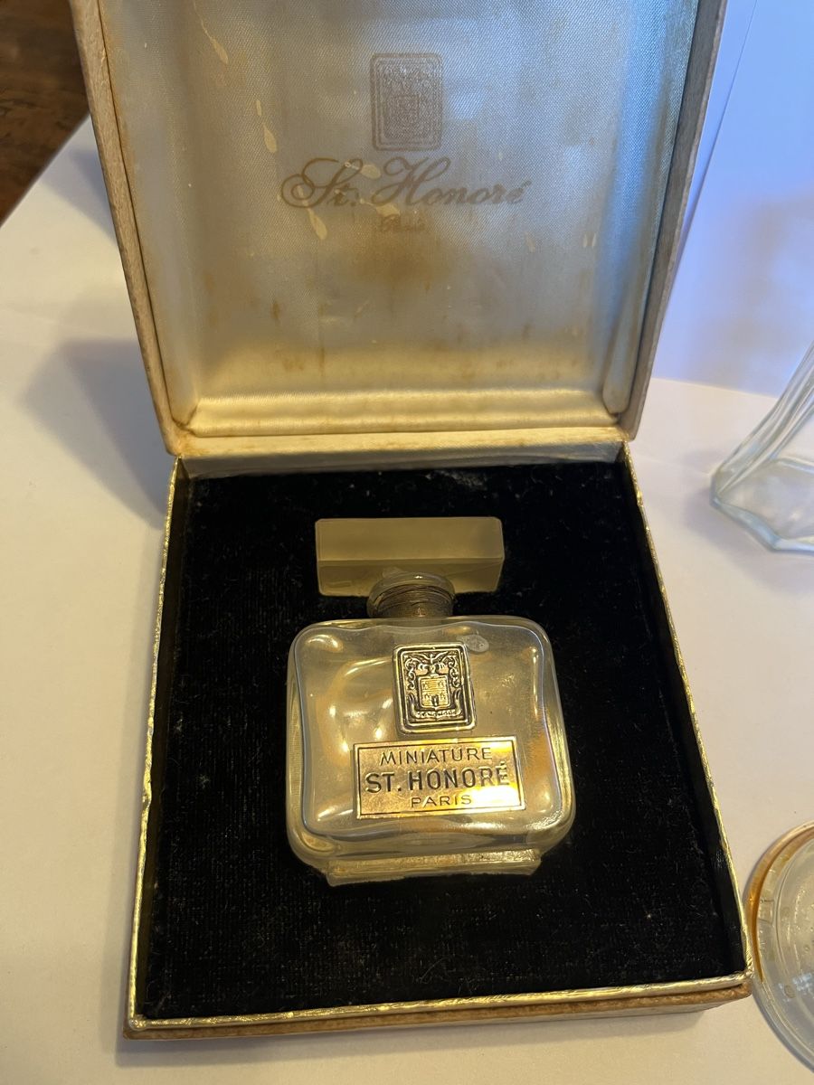 Profumi & Eau de Toilette: Parfümflaschen vintage.     #5 – Usato da Lugano venduto da Emi.2798 1