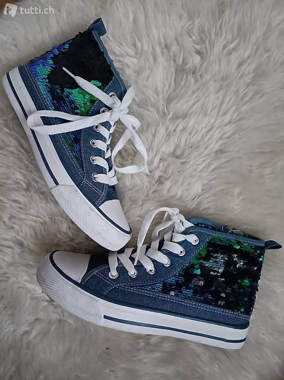 Scarpe per ragazze: Coole Schuhe Grösse 34 – Usato da Dietlikon venduto da Dietlikon_Verkauf