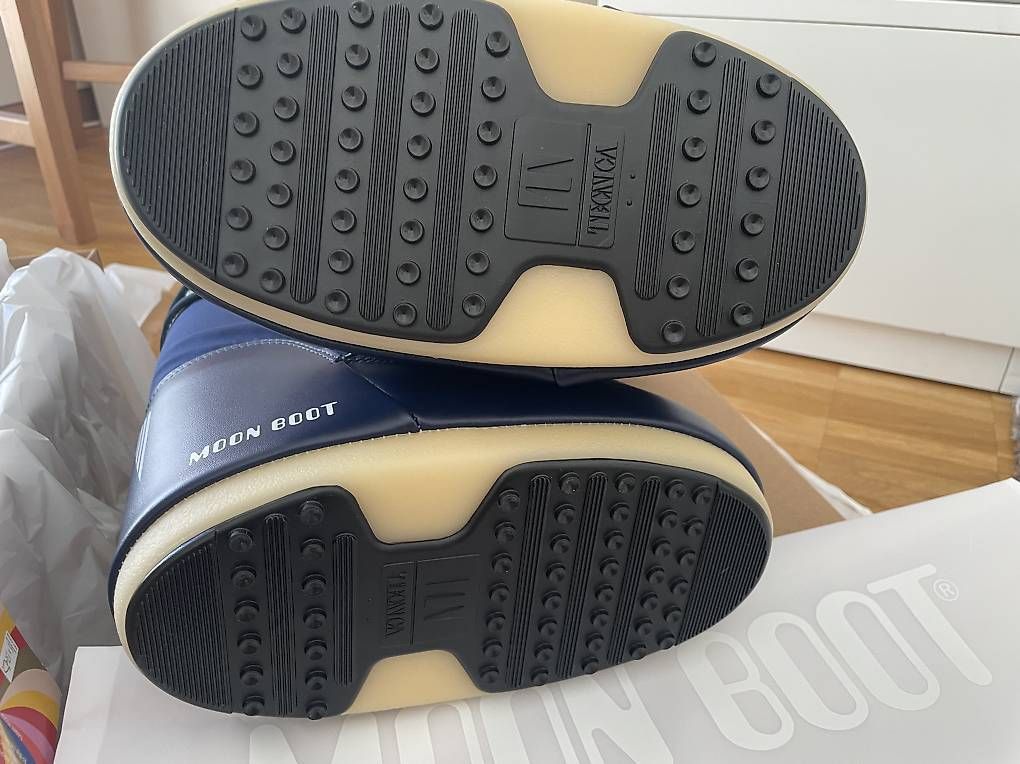 Moon Boot Scarpe da uomo: Botte Moon Boot 35-38 – Usato da Genève venduto da rac_pc86 2