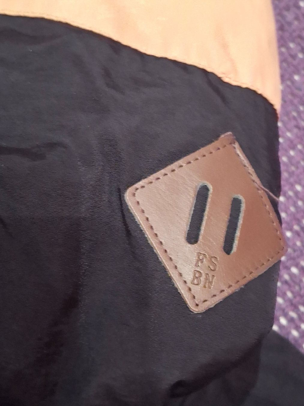 Giacche: Veste avec capuchon taille M marque FSBN – Usato da Villiers venduto da san_jn5w 2