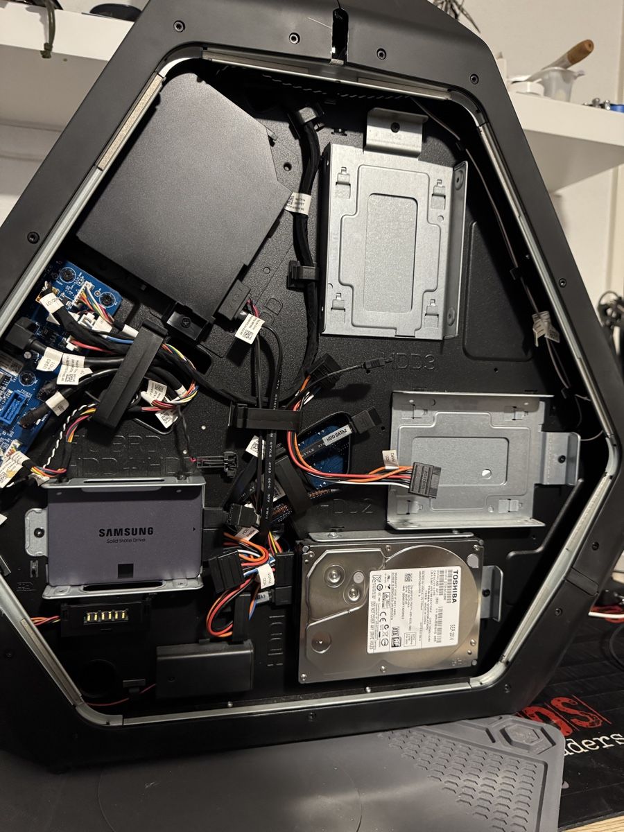 Alienware PCs: Gaming PC Alienware Area 51 R2 – Gebraucht aus Hindelbank von Foxds81 7