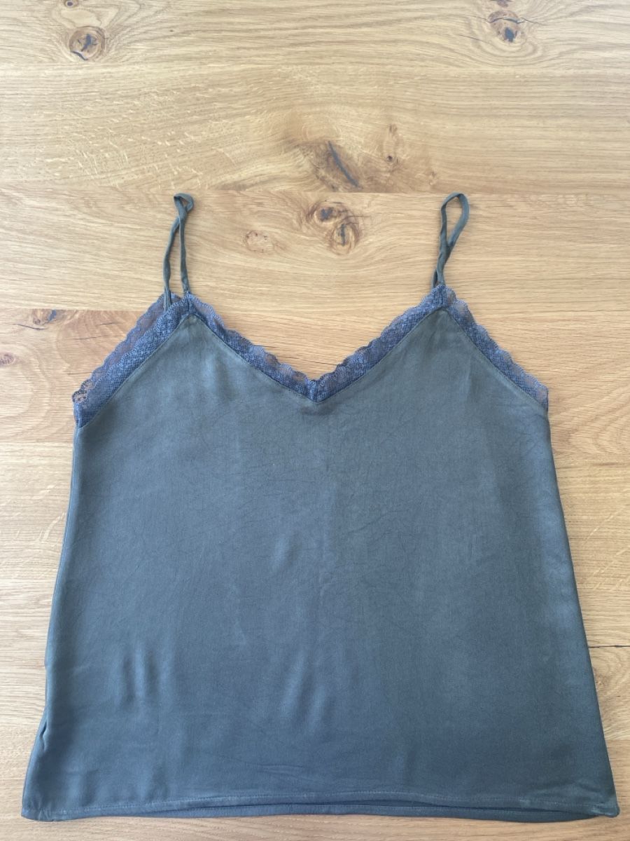 Top: About You Trägershirt Gr.36 – Nuovo (secondo la descrizione) da Arth venduto da ssu_8v2j 2