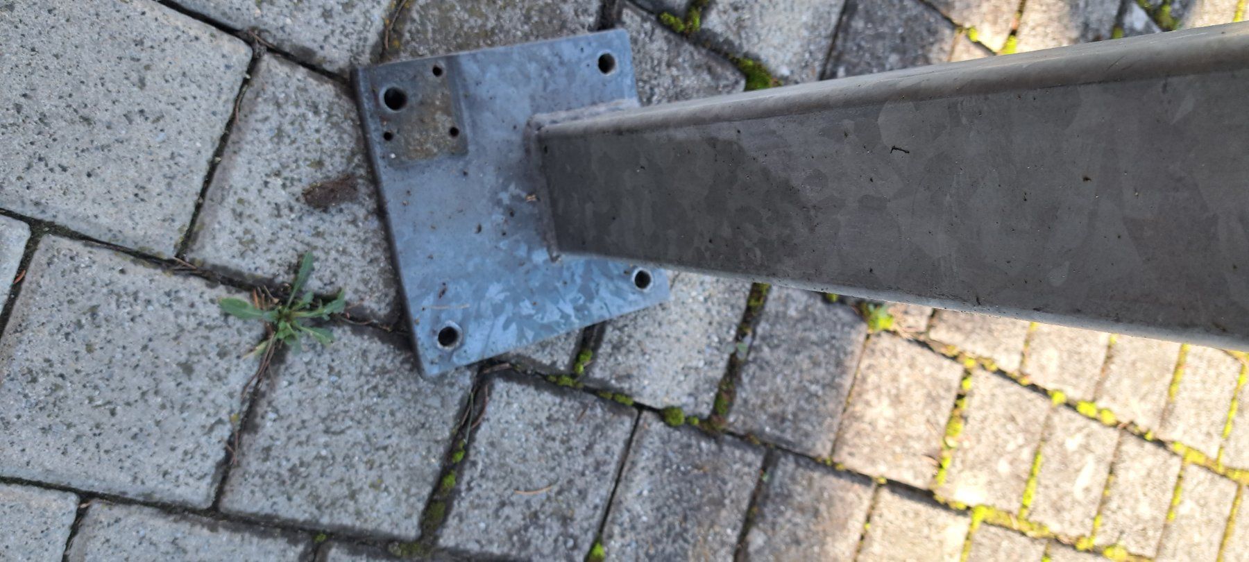 Recinzioni: massiver eisenpfosten verzinkt – Usato da Benzenschwil venduto da 007tinu 3