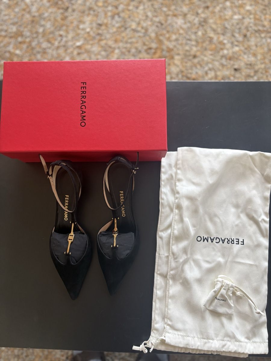 Salvatore Ferragamo Scarpe da donna: Ferragamo Pumps (4cm, 39.5) – Nuovo (secondo la descrizione) da Genève venduto da kir_ng95