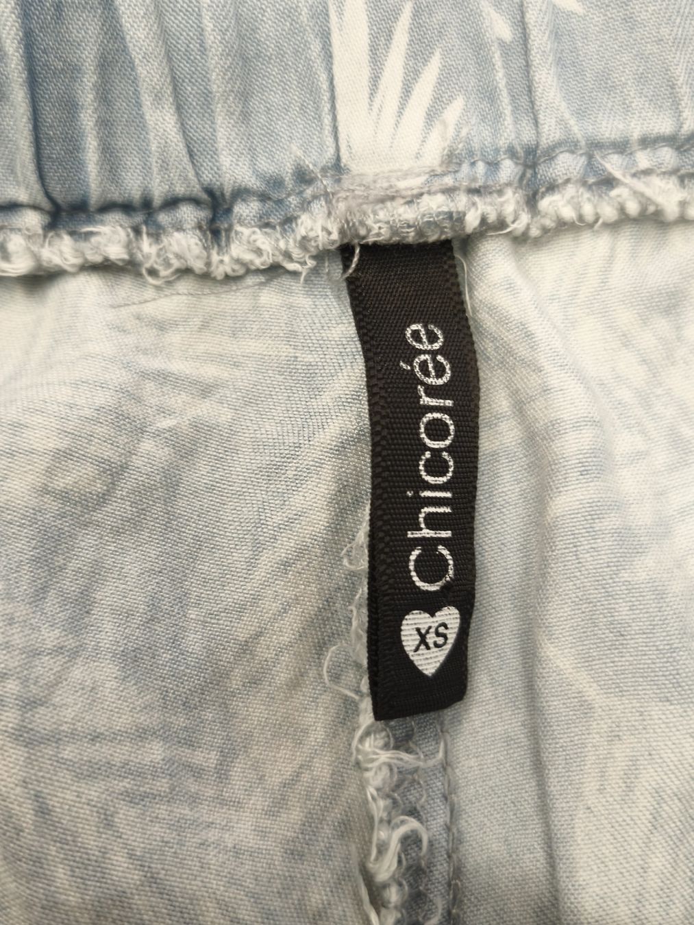 Pantaloni: Kurze Hosen Chicoree Grösse XS – Nuovo (secondo la descrizione) da Emmetten venduto da SecondhandSiska 1