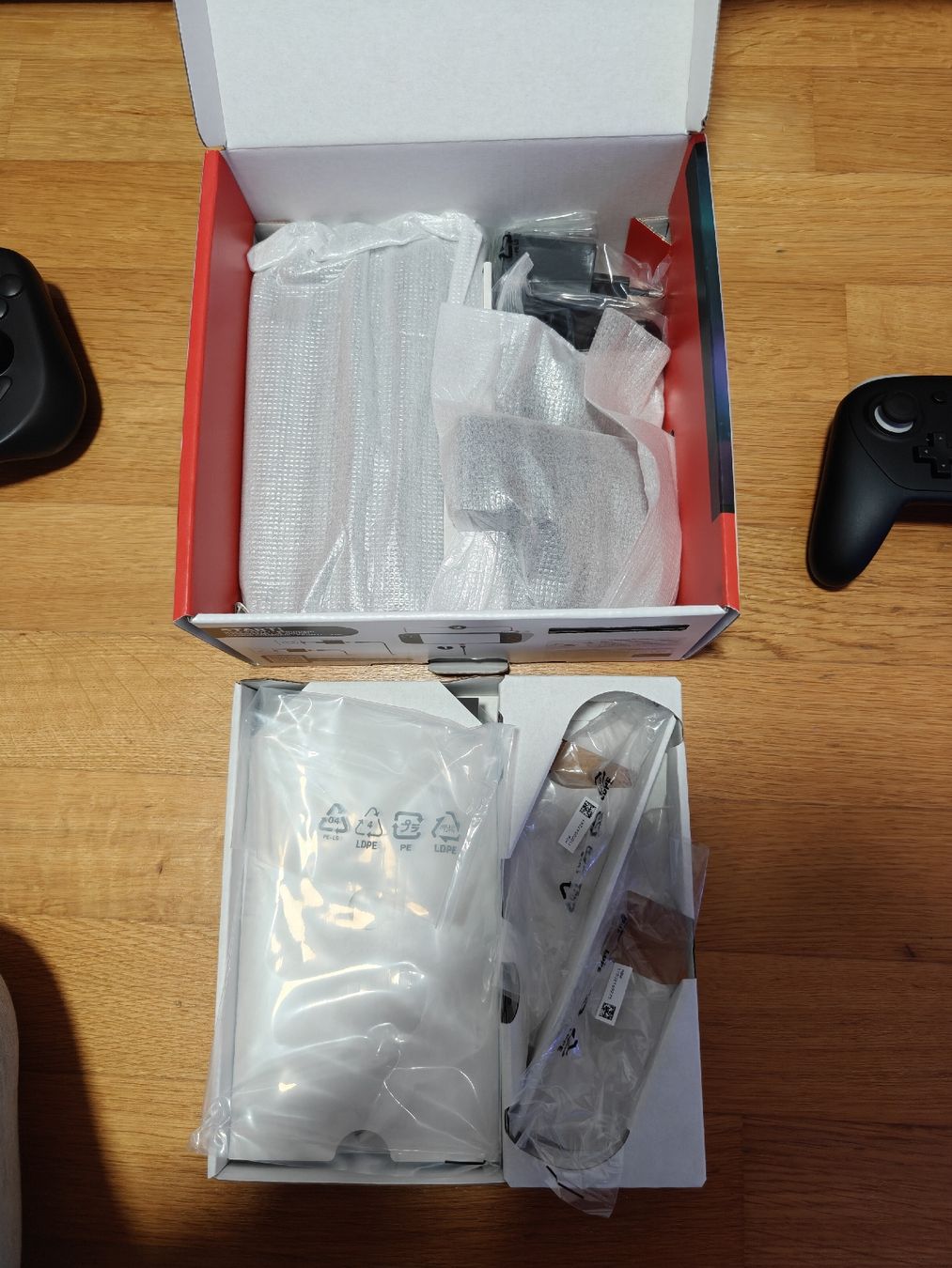 Nintendo Consoles: Nintendo Switch 2 inkl. Pro Controller, Mobapad M12HD etc. – D'occasion à Au SG par Nahrobino 4