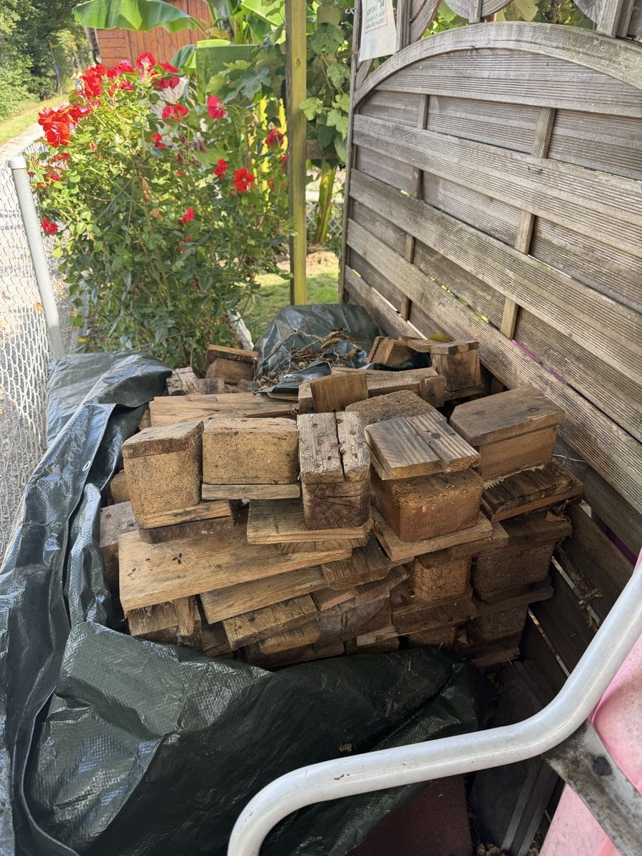 Holzartikel: Brennholz gratis – Gebraucht aus Gossau ZH von Exmoni