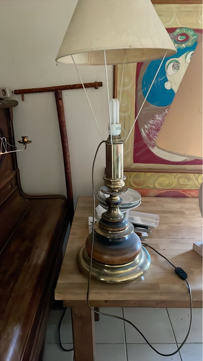 Lampen: Lampe de table en laiton bon état – Gebraucht aus Meyrin von jul_km5p