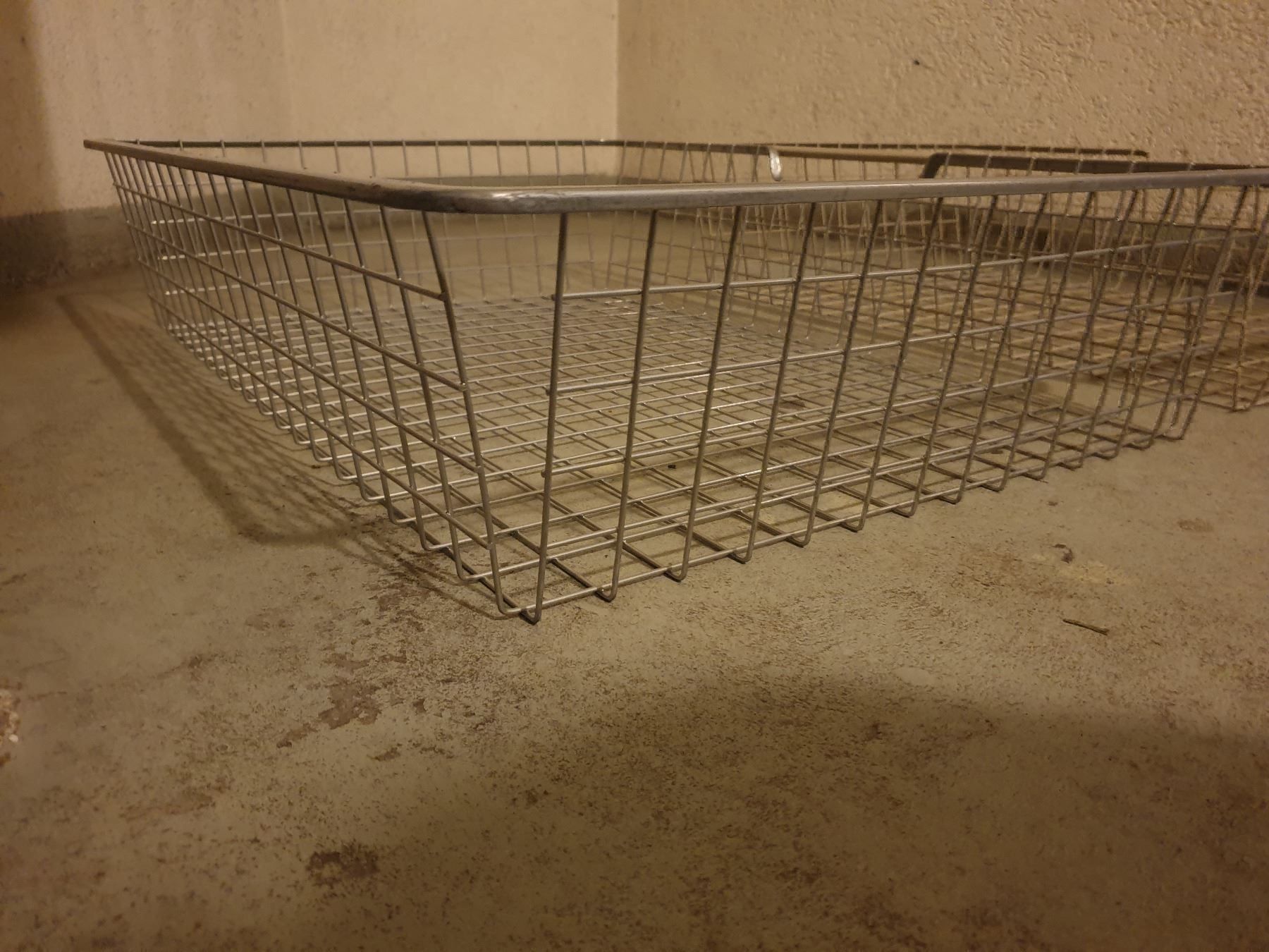 Altro per la casa: Wäschekorb Kleiderkorb Metallkorb – Nuovo (secondo la descrizione) da Basel venduto da Ringe1 2