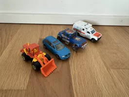 Spielzeugautos Matchbox und Majorette 4 Modelle