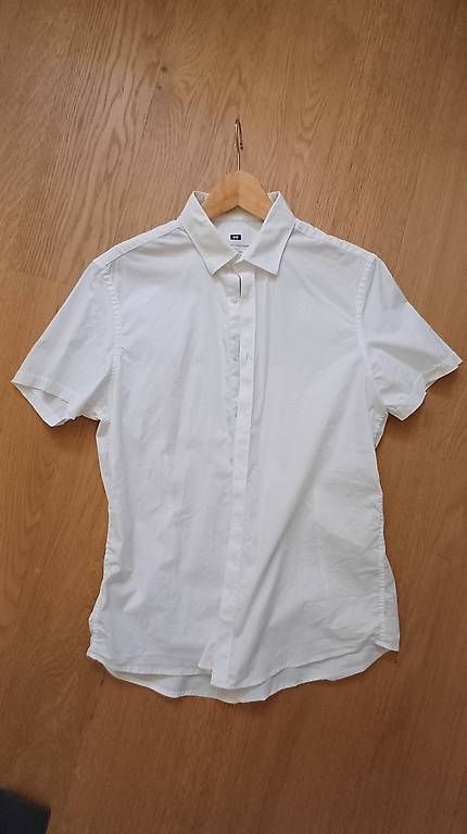 Camicie: weisse Hemd Kurzarm Slim Fit Gr. L – Usato da Oberwil BL venduto da Taeh