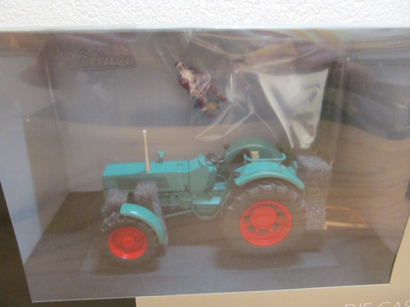 Schuco Modellbausätze & Standmodelle: TRAKTOR  HANOMAG WEINACHTEN  1:32 – Neu und originalverpackt aus Grueningen von malamut56 5