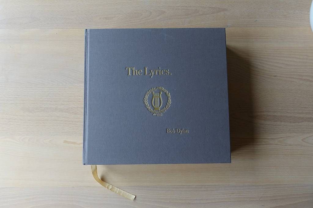 Livres: The Lyrics . Bob Dylan. Since 1962 – D'occasion à Biel/Bienne par g.vasine 1