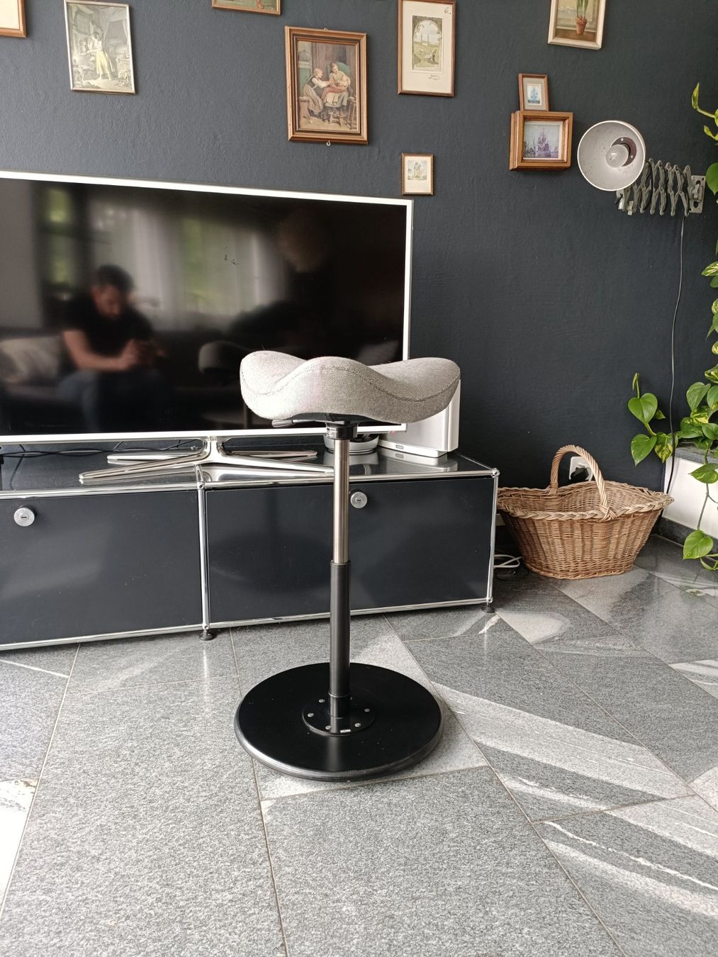Stokke Sgabelli: Sitz-Stehhocker Varier Stokke Move – Usato da Schmitten FR venduto da oldtimer82 5