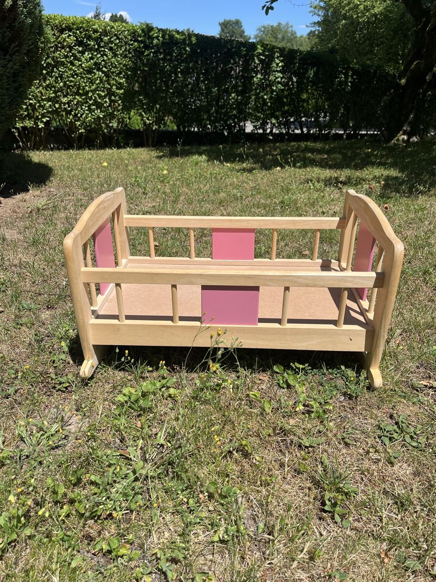 Altre altalene da giardino: Puppenbett Schaukel Holz Pink – Usato da Zumikon venduto da omorax
