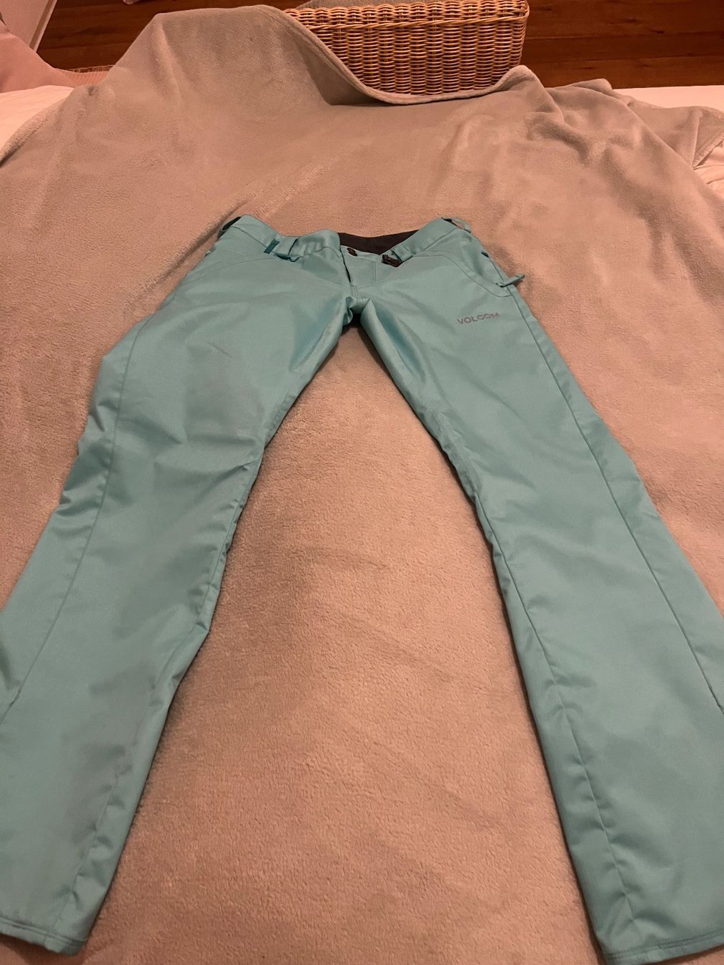 Volcom Pantaloni: Volcom Ski/Snowboardhose S – Usato da Plaffeien venduto da CN83 2