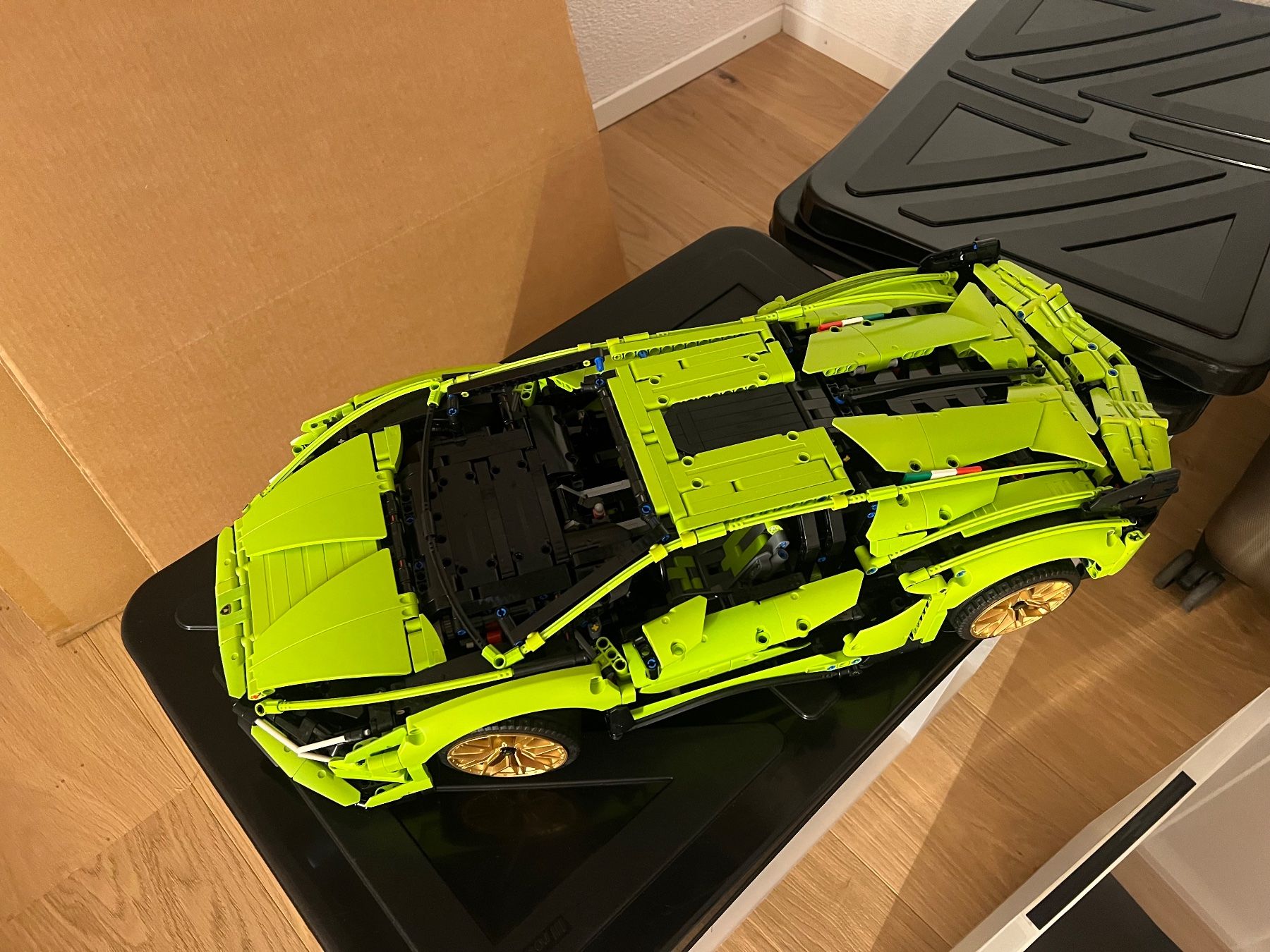 Lego Kit di costruzioni: Lego Technic Lamborghini Sian – Usato da Humlikon venduto da suh_g5py 1