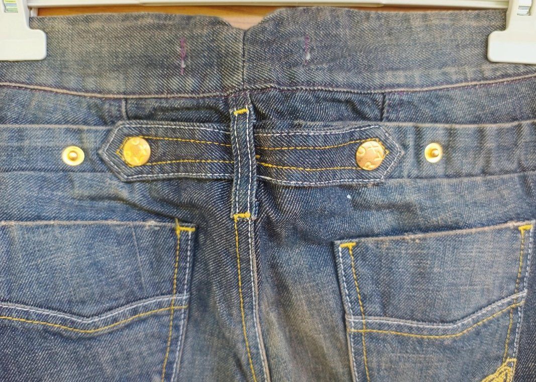 Roxy Jeans: Jean brut délavé Roxy flare taille 30 - Neuf – Neu (gemäss Beschreibung) aus Genève von Brachiopode 4