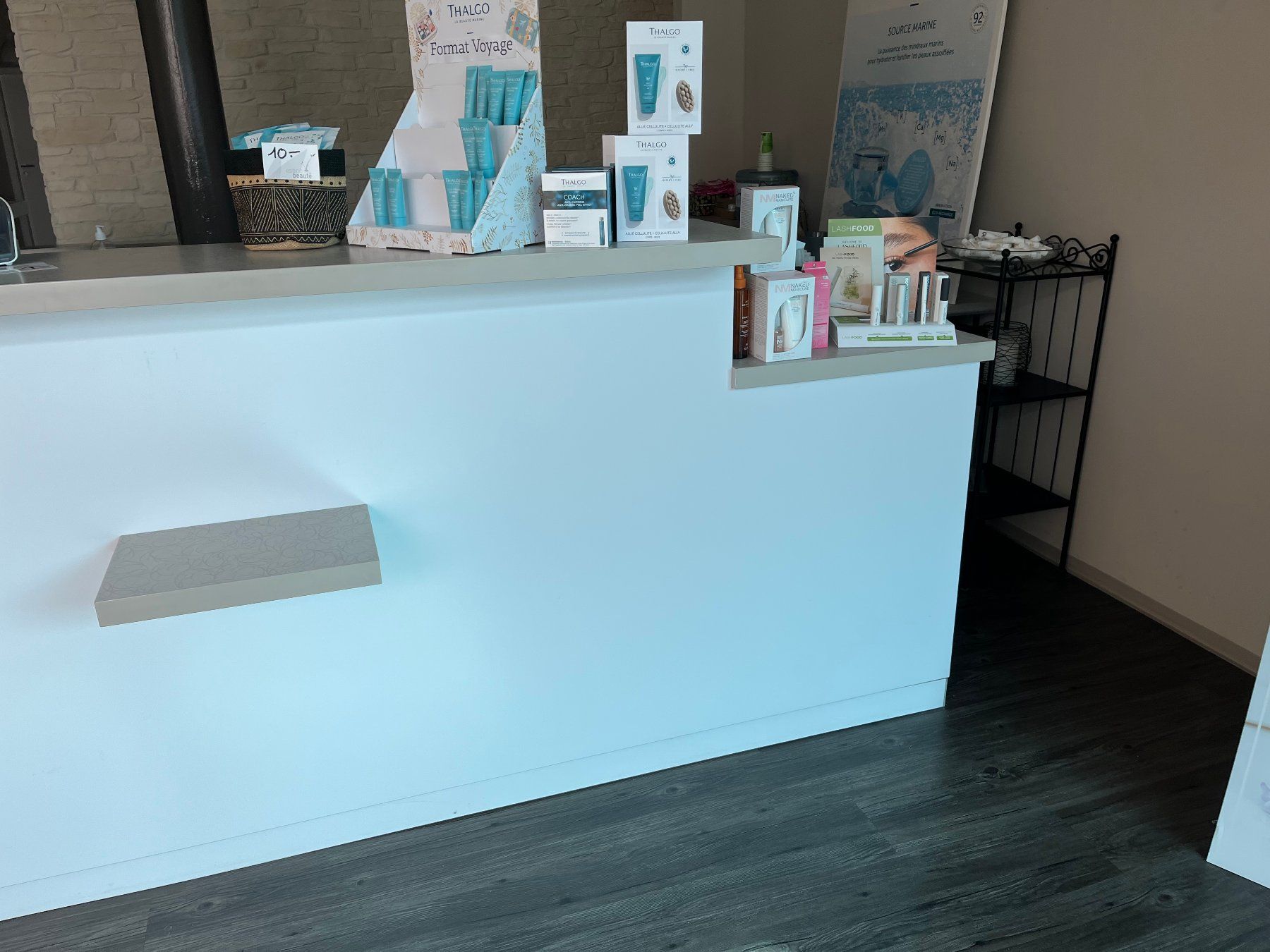 Allestimento di negozi e stand fieristici: Comptoir d'accueil artisanal – Usato da Tavannes venduto da dada017 2