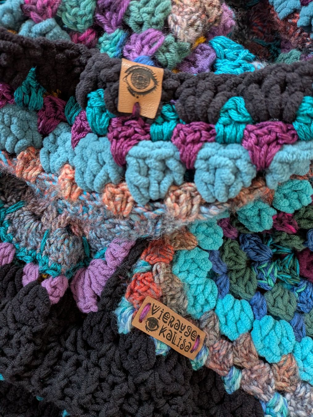 Maglioni & Felpe: Handmade SchnulliPulli Vierauge – Usato da Saland venduto da HolZKoPP