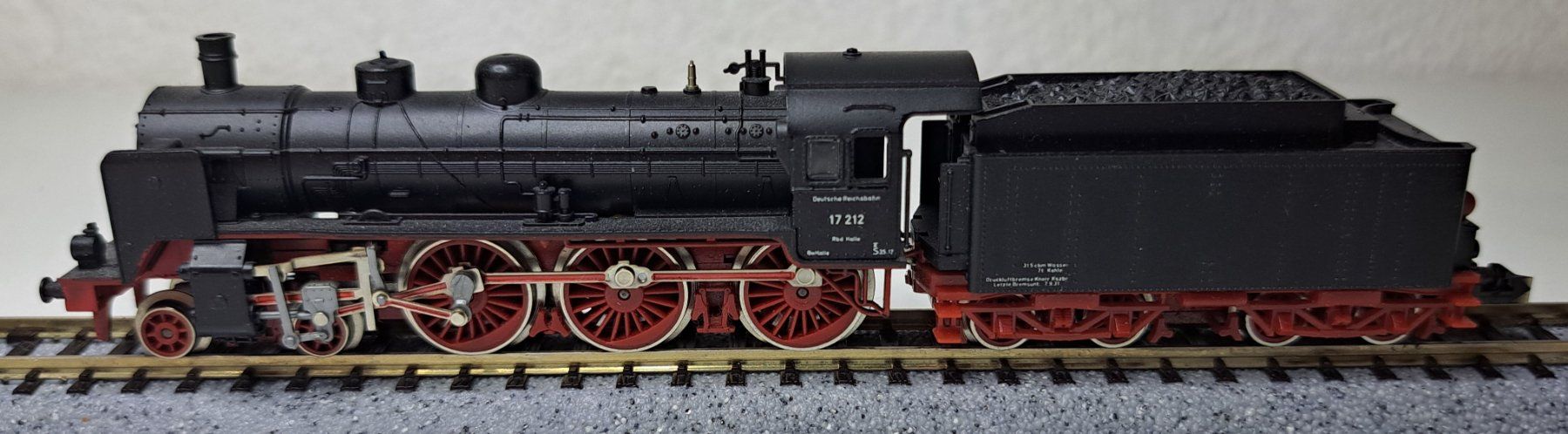Trix Modellini di ferrovie: BR 17 212 Dampfloki mit Tender Trix Spur N Analog EVP – Usato da Salez venduto da rhb-spur-n