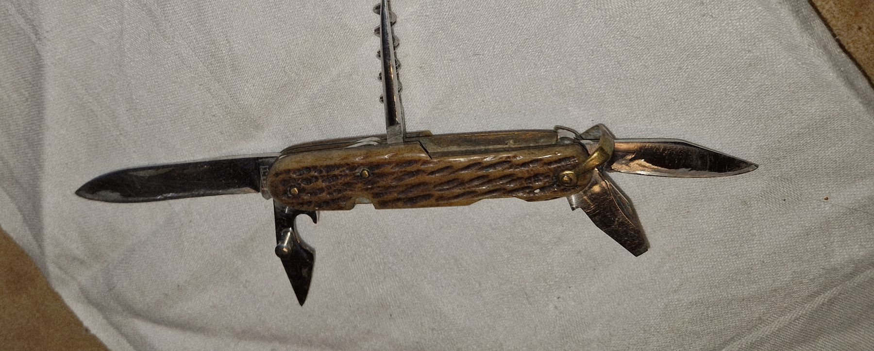 Coltelli tascabile: Altes Taschenmesser mit Hirschhorn. – Usato da Willisau venduto da mar_j55v 3
