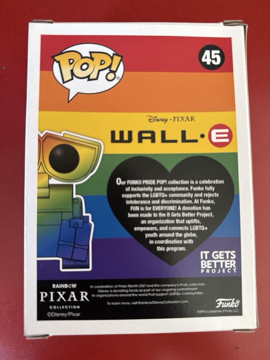 Funko Statuette: Figurine Funko Pop WALL-E 45 Rainbow Neuf – Usato da Genève venduto da fat_8jwz 1