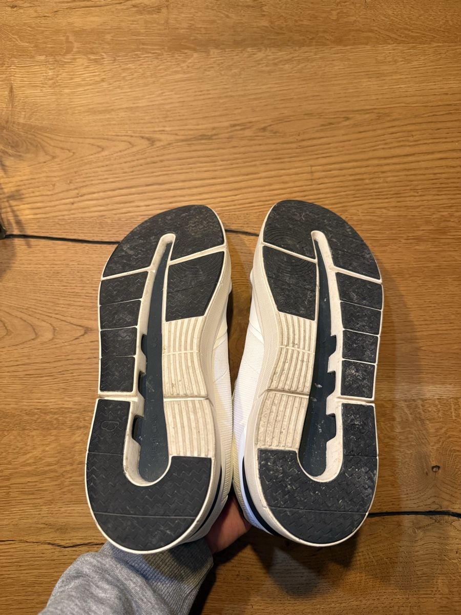 On Chaussures hommes: ON - The Roger 42.5 – D'occasion à Bützberg par Janick77 4