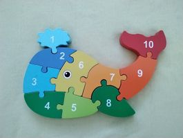 Holzpuzzle Wal mit Zahlen